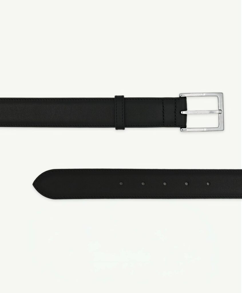 Ceinture Celato en veau lisse noir, vue des deux côtés